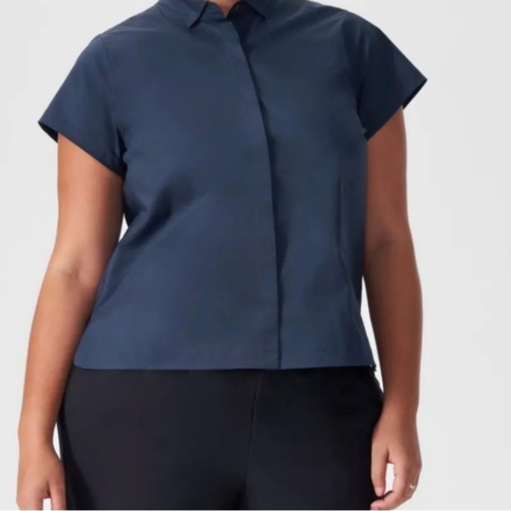 Universal Standard Women's Navy blue Aster Short-Sleeve Button-Front Top